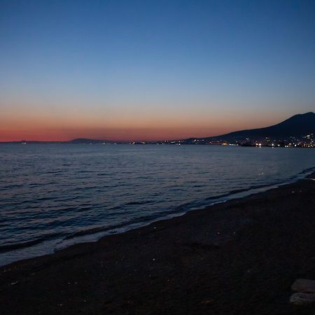Hotel Miramare Stabia Кастелламмаре-ди-Стабия Экстерьер фото