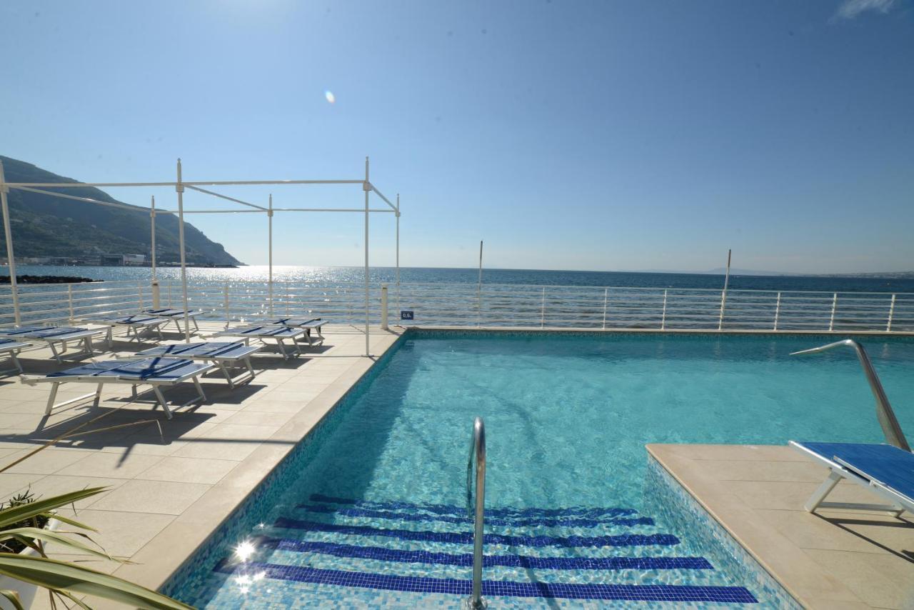 Hotel Miramare Stabia Кастелламмаре-ди-Стабия Экстерьер фото